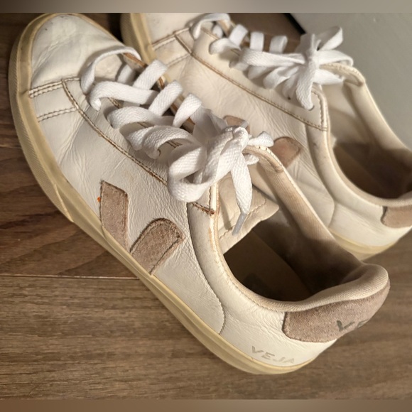 Women’s vejas size 9 - Picture 1 of 3